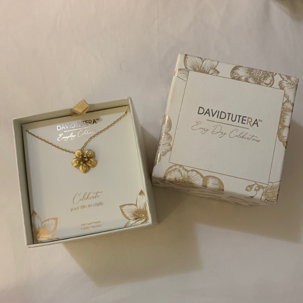 David Tutera Everyday Celebrations Flower Pendant Necklace